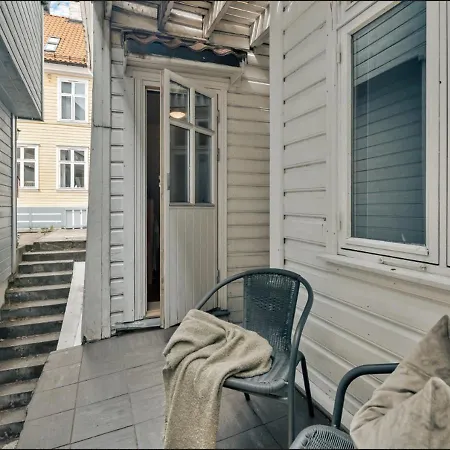 Center Apartment *
