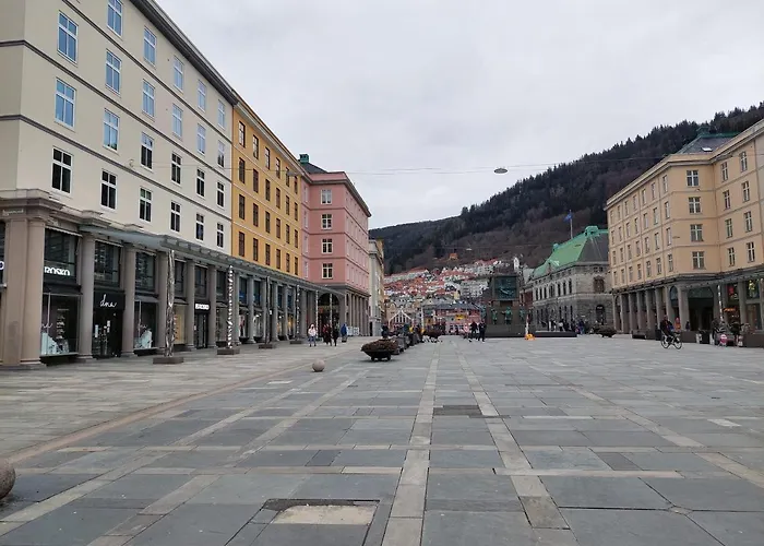 Center * Bergen